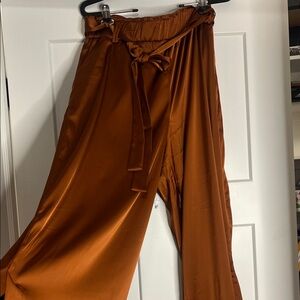 Women's Satin Wide-Leg Crop Pants in Rust